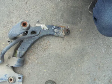 Ψαλίδι Εμπρός Δεξί για VOLVO S40 (2004 - 2007) (MS) *ΔΒ* ΠΑΛΕΤΑ 69 *193854* Ψαλίδι Εμπρός Δεξί για VOLVO S40 (2004 - 2007) (MS) *ΔΒ* ΠΑΛΕΤΑ 69 *193854*