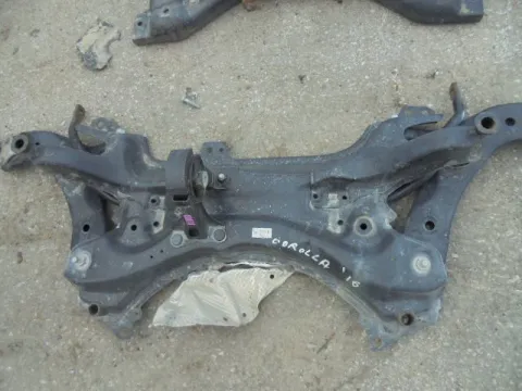 Γέφυρα Εμπρός Οριζόντια για TOYOTA COROLLA (2016 - ) *ΔΒ* ΠΑΛΕΤΑ 261 *223511* Γέφυρα Εμπρός Οριζόντια για TOYOTA COROLLA (2016 - ) *ΔΒ* ΠΑΛΕΤΑ 261 *223511*