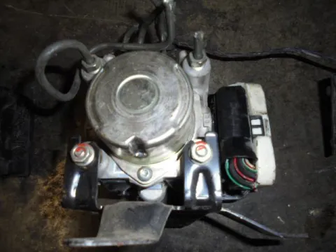 Μονάδα ABS 5610076J0 για SUZUKI JIMNY (2005 - 2013) (SN) Μονάδα ABS 5610076J0 για SUZUKI JIMNY (2005 - 2013) (SN)