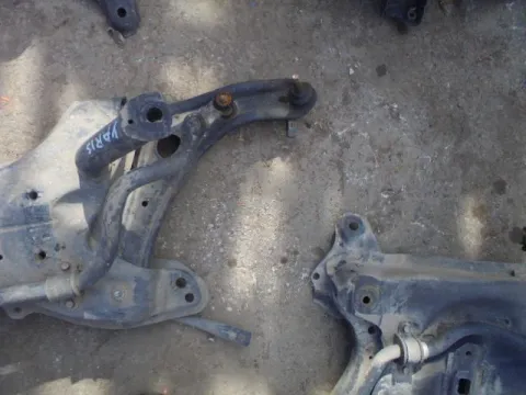 Ψαλίδι Εμπρός Δεξί για TOYOTA YARIS (2003 - 2005) (XP10) *ΔΒ* Ψαλίδι Εμπρός Δεξί για TOYOTA YARIS (2003 - 2005) (XP10) *ΔΒ*