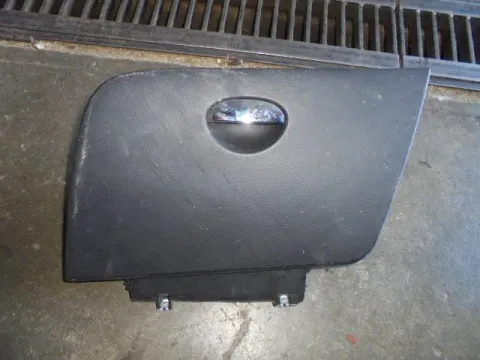 Ντουλαπάκι για SEAT LEON (2005 - 2009) (1P) *Γ* Ντουλαπάκι για SEAT LEON (2005 - 2009) (1P) *Γ*