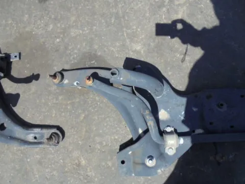 Ψαλίδι Εμπρός Αριστερό για MITSUBISHI COLT (2005 - 2008 ) (CZ) 1300 4A90 petrol 95 *ΔΒ*