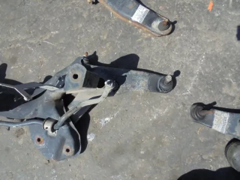 Ψαλίδι Εμπρός Δεξί για MITSUBISHI COLT (1999 - 2004) (CJ) *ΔΒ* ΠΑΛΕΤΑ 76 *194731* Ψαλίδι Εμπρός Δεξί για MITSUBISHI COLT (1999 - 2004) (CJ) *ΔΒ* ΠΑΛΕΤΑ 76 *194731*