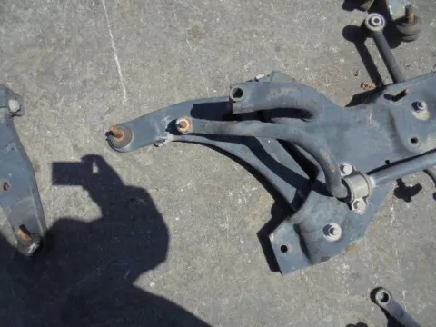 Ψαλίδι Εμπρός Αριστερό για MITSUBISHI COLT (2005 - 2008 ) (CZ) 1300 4A90 petrol 95 *ΔΒ* ΠΑΛΕΤΑ 76 *194731*