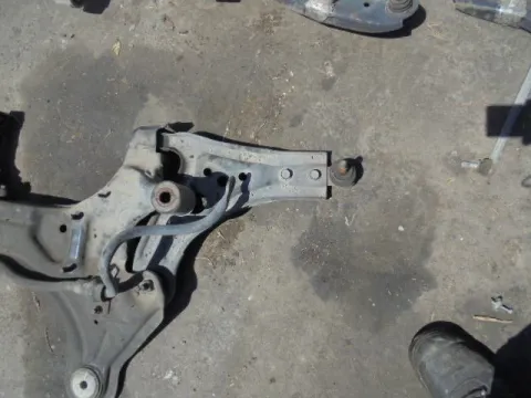 Ψαλίδι Εμπρός Δεξί για CHEVROLET - DAEWOO AVEO (2005 - 2008) (T200) *ΔΒ* Ψαλίδι Εμπρός Δεξί για CHEVROLET - DAEWOO AVEO (2005 - 2008) (T200) *ΔΒ*