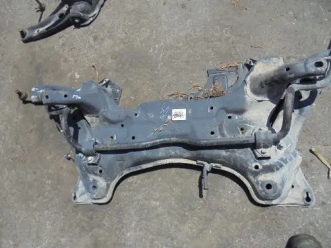 Γέφυρα Εμπρός Οριζόντια για HYUNDAI i30 (2012 - 2015) ( ) *ΔΒ* Γέφυρα Εμπρός Οριζόντια για HYUNDAI i30 (2012 - 2015) ( ) *ΔΒ*