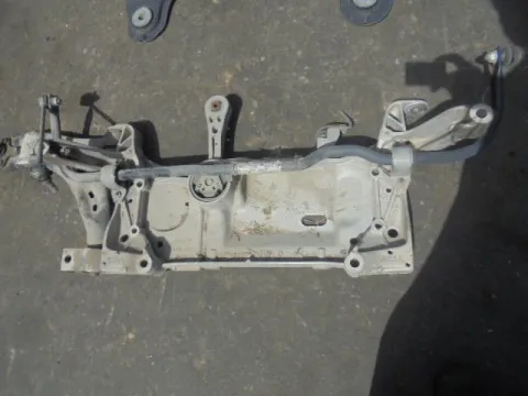 Γέφυρα Εμπρός Οριζόντια για VW GOLF (2009 - 2013) Mk6 (5K1) *ΔΒ* ΠΑΛΕΤΑ 82 *195222* Γέφυρα Εμπρός Οριζόντια για VW GOLF (2009 - 2013) Mk6 (5K1) *ΔΒ* ΠΑΛΕΤΑ 82 *195222*