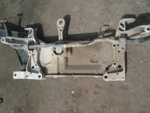 Γέφυρα Εμπρός Οριζόντια για VW GOLF (2004 - 2008) Mk5 (1K1) *ΔΒ* ΠΑΛΕΤΑ 89 *195262* Γέφυρα Εμπρός Οριζόντια για VW GOLF (2004 - 2008) Mk5 (1K1) *ΔΒ* ΠΑΛΕΤΑ 89 *195262*