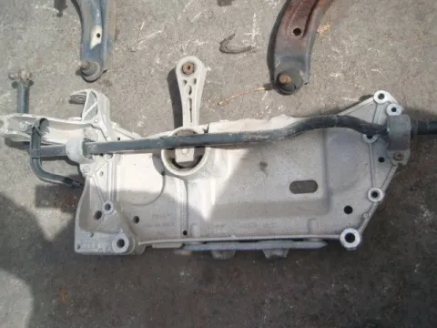 Γέφυρα Εμπρός Οριζόντια για VW GOLF (2004 - 2008) Mk5 (1K1) *ΔΒ* ΠΑΛΕΤΑ 89 *195262* Γέφυρα Εμπρός Οριζόντια για VW GOLF (2004 - 2008) Mk5 (1K1) *ΔΒ* ΠΑΛΕΤΑ 89 *195262*