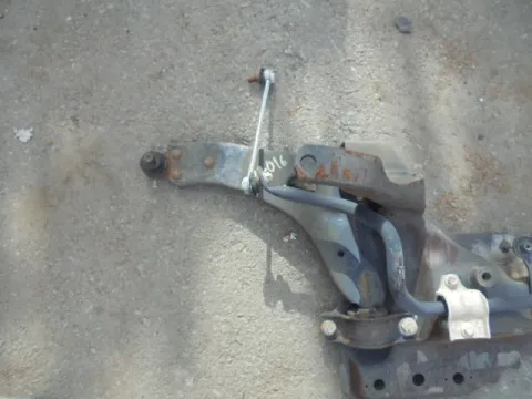 Ψαλίδι Εμπρός Αριστερό για FORD FOCUS (1998 - 2001) Mk1a *ΔΒ* Ψαλίδι Εμπρός Αριστερό για FORD FOCUS (1998 - 2001) Mk1a *ΔΒ*