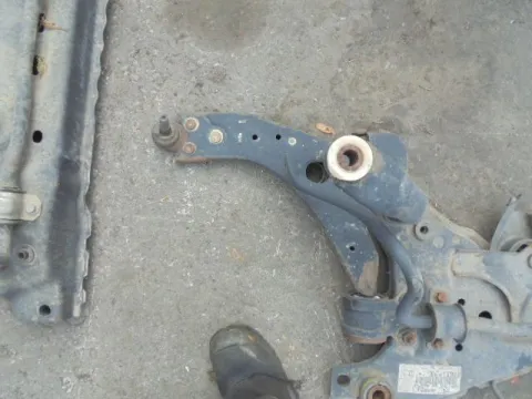 Ψαλίδι Εμπρός Αριστερό για FORD FOCUS (2004 - 2008) Mk2a (DA3 - C307) *ΔΒ* Ψαλίδι Εμπρός Αριστερό για FORD FOCUS (2004 - 2008) Mk2a (DA3 - C307) *ΔΒ*