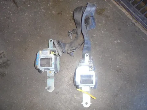 Ζώνη Ασφαλείας Σετ Αριστερή Δεξιά για OPEL AGILA (2000 - 2003) Ζώνη Ασφαλείας Σετ Αριστερή Δεξιά για OPEL AGILA (2000 - 2003)