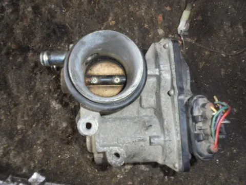 Σώμα Πεταλούδας 2203023010 για TOYOTA YARIS (2006 - 2009) (KL9) Σώμα Πεταλούδας 2203023010 για TOYOTA YARIS (2006 - 2009) (KL9)