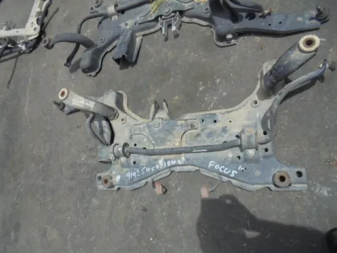 Γέφυρα Εμπρός Οριζόντια για FORD FOCUS (2004 - 2008) Mk2a (DA3 - C307) *ΔΒ* ΠΑΛΕΤΑ 91 *195467* Γέφυρα Εμπρός Οριζόντια για FORD FOCUS (2004 - 2008) Mk2a (DA3 - C307) *ΔΒ* ΠΑΛΕΤΑ 91 *195467*