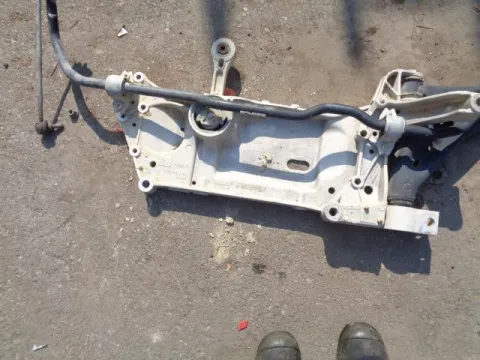 Γέφυρα Εμπρός Οριζόντια για VW JETTA (2005 - 2011) (1K2) ΠΑΛΕΤΑ 92 *195731* *ΔΒ* Γέφυρα Εμπρός Οριζόντια για VW JETTA (2005 - 2011) (1K2) ΠΑΛΕΤΑ 92 *195731* *ΔΒ*