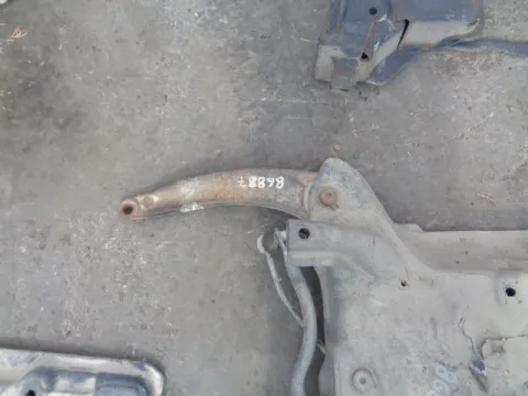 Ψαλίδι Εμπρός Αριστερό για PEUGEOT 307 (2005 - 2008) *ΔΒ* Ψαλίδι Εμπρός Αριστερό για PEUGEOT 307 (2005 - 2008) *ΔΒ*