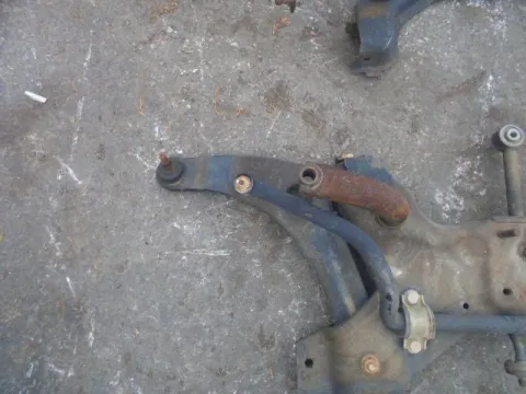 Ψαλίδι Εμπρός Αριστερό για MITSUBISHI COLT (2005 - 2008 ) (CZ) 1300 4A90 petrol 95 *ΔΒ*