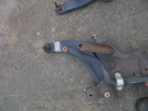 Ψαλίδι Εμπρός Αριστερό για MITSUBISHI COLT (2005 - 2008 ) (CZ) 1300 4A90 petrol 95 *ΔΒ*