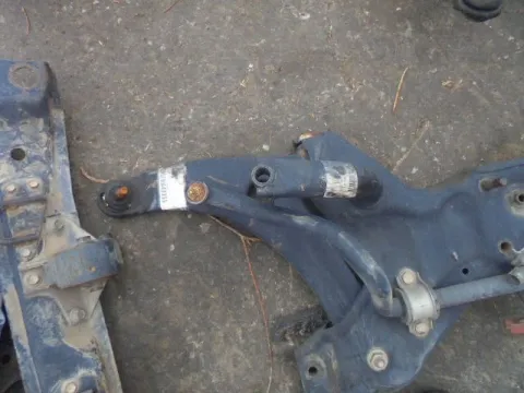 Ψαλίδι Εμπρός Αριστερό για MITSUBISHI COLT (2005 - 2008 ) (CZ) 1300 4A90 petrol 95 *ΔΒ*