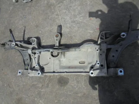 Γέφυρα Εμπρός Οριζόντια για VW GOLF (2004 - 2008) Mk5 (1K1) *ΔΒ*  ΠΑΛΕΤΑ 113 *196030* Γέφυρα Εμπρός Οριζόντια για VW GOLF (2004 - 2008) Mk5 (1K1) *ΔΒ*  ΠΑΛΕΤΑ 113 *196030*