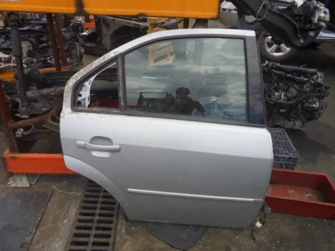 Πόρτα Πίσω Δεξιά για FORD MONDEO (2000 - 2003) Mk3a (B4Y) Sedan - 4dr *Γ* Πόρτα Πίσω Δεξιά για FORD MONDEO (2000 - 2003) Mk3a (B4Y) Sedan - 4dr *Γ*