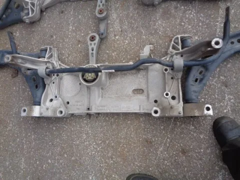 Γέφυρα Εμπρός Οριζόντια για VW GOLF (2009 - 2013) Mk6 (5K1) *ΔΒ* ΠΑΛΕΤΑ 129 *197054* Γέφυρα Εμπρός Οριζόντια για VW GOLF (2009 - 2013) Mk6 (5K1) *ΔΒ* ΠΑΛΕΤΑ 129 *197054*
