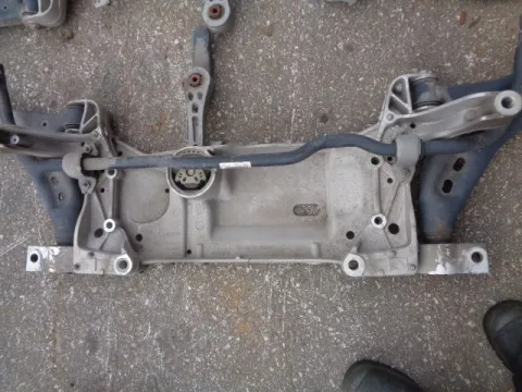 Γέφυρα Εμπρός Οριζόντια για VW GOLF (2009 - 2013) Mk6 (5K1) *ΔΒ* ΠΑΛΕΤΑ 129 *197054* Γέφυρα Εμπρός Οριζόντια για VW GOLF (2009 - 2013) Mk6 (5K1) *ΔΒ* ΠΑΛΕΤΑ 129 *197054*