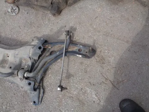 Ψαλίδι Εμπρός Δεξί για TOYOTA YARIS (2009 - 2012) (XP90) *ΔΒ* ΠΑΛΕΤΑ *128* 196785 Ψαλίδι Εμπρός Δεξί για TOYOTA YARIS (2009 - 2012) (XP90) *ΔΒ* ΠΑΛΕΤΑ *128* 196785