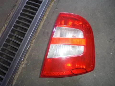 Φανάρι Πίσω Δεξί (Ραγισμένο) για SKODA FABIA (2000 - 2004) (6Y) Hatchback - 5dr Φανάρι Πίσω Δεξί (Ραγισμένο) για SKODA FABIA (2000 - 2004) (6Y) Hatchback - 5dr