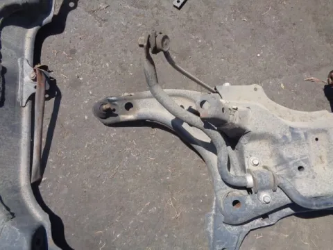 Ψαλίδι Εμπρός Αριστερό για TOYOTA YARIS (2009 - 2012) (XP90) *ΔΒ* ΠΑΛΕΤΑ *124* 196781 Ψαλίδι Εμπρός Αριστερό για TOYOTA YARIS (2009 - 2012) (XP90) *ΔΒ* ΠΑΛΕΤΑ *124* 196781
