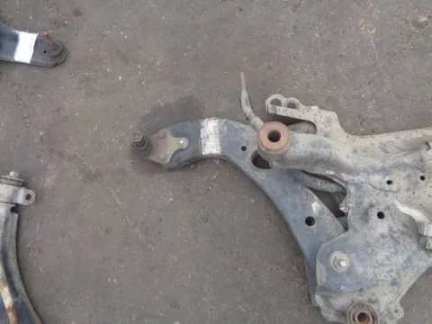 Ψαλίδι Εμπρός Αριστερό για TOYOTA AVENSIS (2009 - 2012) (T270) *ΔΒ* ΠΑΛΕΤΑ *127* 196784 Ψαλίδι Εμπρός Αριστερό για TOYOTA AVENSIS (2009 - 2012) (T270) *ΔΒ* ΠΑΛΕΤΑ *127* 196784