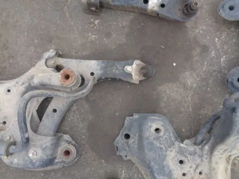 Ψαλίδι Εμπρός Δεξί για TOYOTA AVENSIS (2003 - 2006) (T250) *ΔΒ* Ψαλίδι Εμπρός Δεξί για TOYOTA AVENSIS (2003 - 2006) (T250) *ΔΒ*