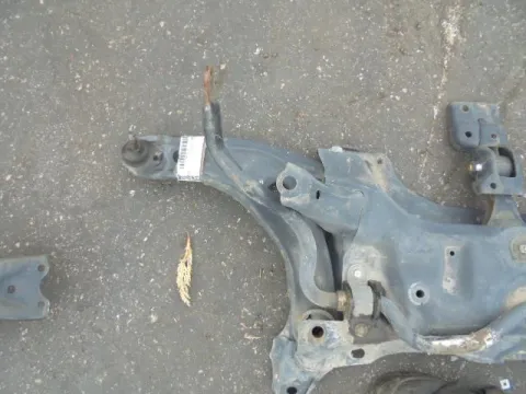 Ψαλίδι Εμπρός Αριστερό για TOYOTA YARIS (2009 - 2012) (XP90) *ΔΒ* ΠΑΛΕΤΑ *122* 196779 Ψαλίδι Εμπρός Αριστερό για TOYOTA YARIS (2009 - 2012) (XP90) *ΔΒ* ΠΑΛΕΤΑ *122* 196779