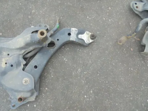 Ψαλίδι Εμπρός Δεξί για TOYOTA AURIS (2007 - 2009) E150 *ΔΒ* ΠΑΛΕΤΑ *122* 196779 Ψαλίδι Εμπρός Δεξί για TOYOTA AURIS (2007 - 2009) E150 *ΔΒ* ΠΑΛΕΤΑ *122* 196779