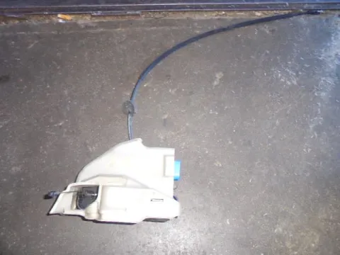 Ηλεκτρομαγνητική Κλειδαριά Εμπρός Δεξιά 9pin για VW GOLF (2004 - 2008) Mk5 (1K1) Hatchback - 3dr Ηλεκτρομαγνητική Κλειδαριά Εμπρός Δεξιά 9pin για VW GOLF (2004 - 2008) Mk5 (1K1) Hatchback - 3dr