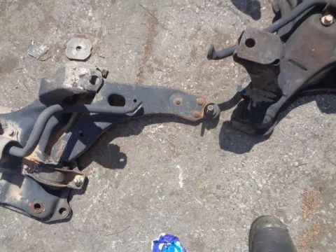 Ψαλίδι Εμπρός Δεξί για FORD FOCUS (2002 - 2004) Mk1b *ΔΒ* Ψαλίδι Εμπρός Δεξί για FORD FOCUS (2002 - 2004) Mk1b *ΔΒ*