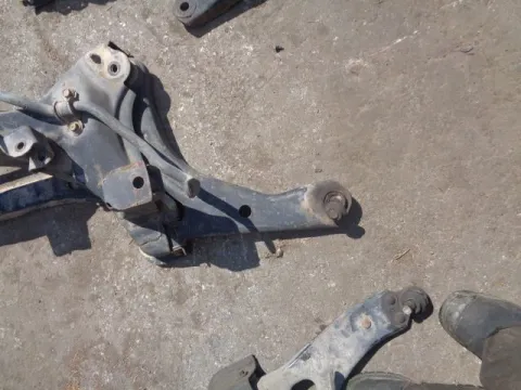 Ψαλίδι Εμπρός Αριστερό για FORD MAVERICK (2001 - 2005) *ΔΒ*