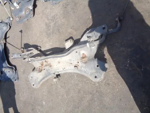 Γέφυρα Εμπρός Οριζόντια για HYUNDAI ix35 TUCSON (2010 - ) (LM) *ΔΒ* Γέφυρα Εμπρός Οριζόντια για HYUNDAI ix35 TUCSON (2010 - ) (LM) *ΔΒ*