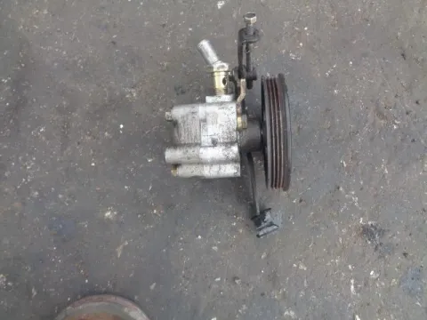 Αντλία Υδραυλικού Τιμονιού Μεταχειρισμένος για NISSAN PRIMERA (2002 - 2007) (P12) Αντλία Υδραυλικού Τιμονιού Μεταχειρισμένος για NISSAN PRIMERA (2002 - 2007) (P12)