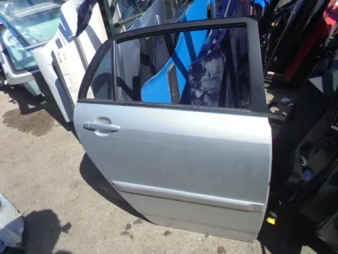 Πόρτα Πίσω Δεξιά (Ίσιες Βίδες) για TOYOTA COROLLA (2002 - 2004) (E120) Ηatchback - 5dr (KM22) *Ε* Πόρτα Πίσω Δεξιά (Ίσιες Βίδες) για TOYOTA COROLLA (2002 - 2004) (E120) Ηatchback - 5dr (KM22) *Ε*