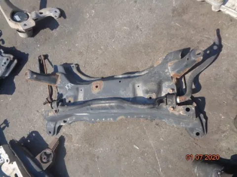 Γέφυρα Εμπρός Οριζόντια για TOYOTA YARIS (2009 - 2012) (XP90) *ΔΒ* Γέφυρα Εμπρός Οριζόντια για TOYOTA YARIS (2009 - 2012) (XP90) *ΔΒ*