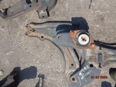 Ψαλίδι Εμπρός Αριστερό για VW GOLF (1992 - 1998) Mk3 (1H1) *ΔΒ* ΠΑΛΕΤΑ 218 *212464* Ψαλίδι Εμπρός Αριστερό για VW GOLF (1992 - 1998) Mk3 (1H1) *ΔΒ* ΠΑΛΕΤΑ 218 *212464*