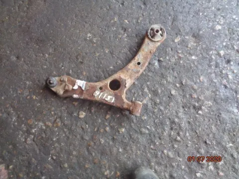 Ψαλίδι Εμπρός Δεξί για TOYOTA AVENSIS (1997 - 2000) (T220) Ψαλίδι Εμπρός Δεξί για TOYOTA AVENSIS (1997 - 2000) (T220)