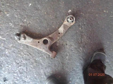 Ψαλίδι Εμπρός Δεξί για TOYOTA AVENSIS (1997 - 2000) (T220) Παλέτα 1 *223343* Ψαλίδι Εμπρός Δεξί για TOYOTA AVENSIS (1997 - 2000) (T220) Παλέτα 1 *223343*
