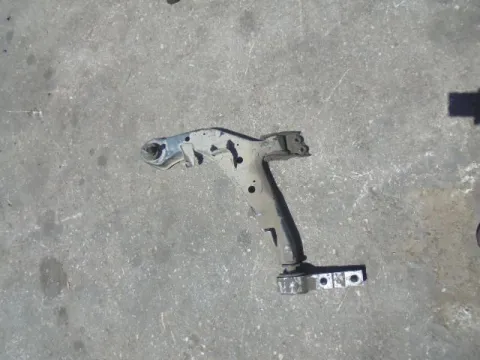 Ψαλίδι Εμπρός Αριστερό για NISSAN PRIMERA (2002 - 2007) (P12) Ψαλίδι Εμπρός Αριστερό για NISSAN PRIMERA (2002 - 2007) (P12)