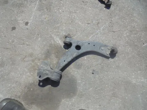 Ψαλίδι Εμπρός Δεξί για FORD FOCUS (2004 - 2008) Mk2a (DA3 - C307) Ψαλίδι Εμπρός Δεξί για FORD FOCUS (2004 - 2008) Mk2a (DA3 - C307)