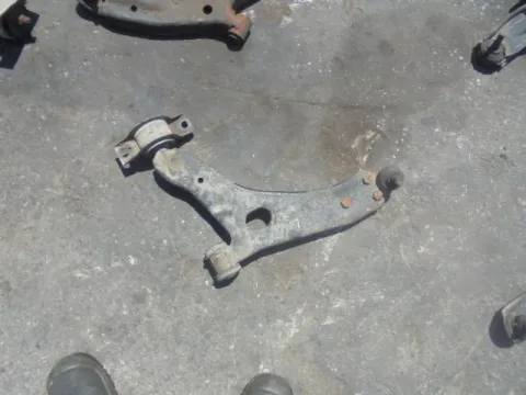 Ψαλίδι Εμπρός Αριστερό για FORD FOCUS (1998 - 2001) Mk1a   ΠΑΛΕΤΑ 2 *223974* Ψαλίδι Εμπρός Αριστερό για FORD FOCUS (1998 - 2001) Mk1a   ΠΑΛΕΤΑ 2 *223974*