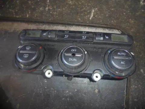 Χειριστήρια Καλοριφέρ 1K0907044DE για VW GOLF (1998 - 2004) Mk4 (1J1) Χειριστήρια Καλοριφέρ 1K0907044DE για VW GOLF (1998 - 2004) Mk4 (1J1)