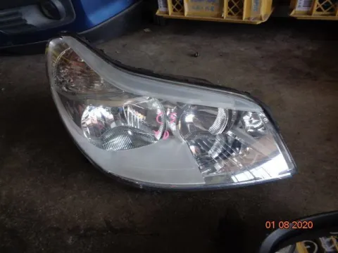 Φανάρι Εμπρός Δεξί για CITROEN C5 (2004 - 2008) (RC) Φανάρι Εμπρός Δεξί για CITROEN C5 (2004 - 2008) (RC)