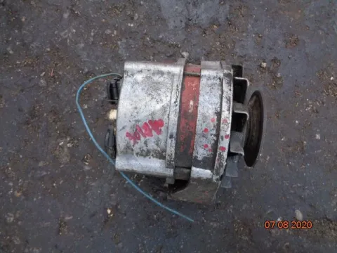 Δυναμό - Εναλλάκτης 0120489917 για MERCEDES E - CLASS (1976 - 1982) (W123)